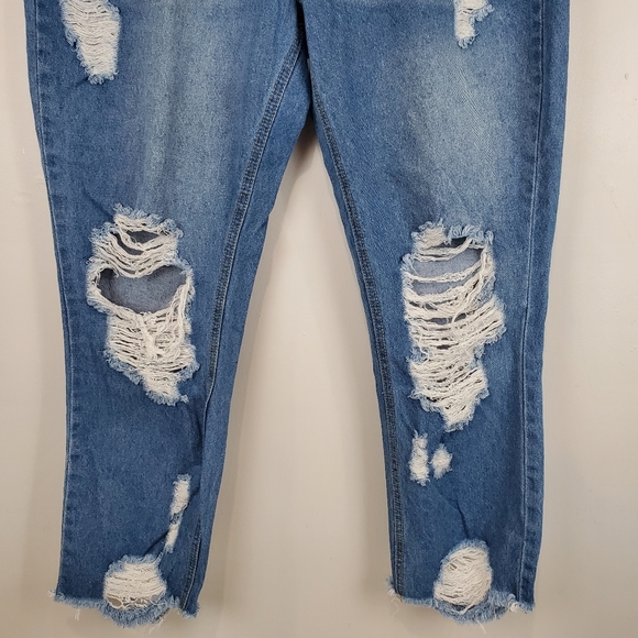 Rue21 High Rise Ankle Straight Leg Denim Jeans Size 8 Cotton Distressed Womens - Picture 3 of 7